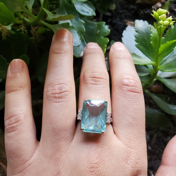 NWOT Silver Aquamarine Ring - Picture 8 of 16